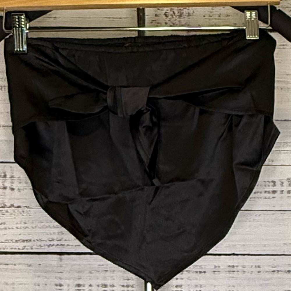 Chic Black Women's Blouse with Tie Detail